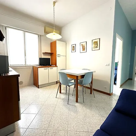 Apartment Ovest - *
